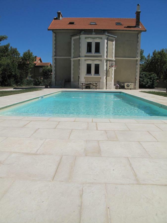 Maebrilu Camargue Provence Bed & Breakfast Салон-дьо-Жиро Екстериор снимка